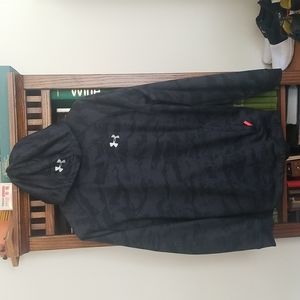 Under Armour XL black patterned pullover hoodie